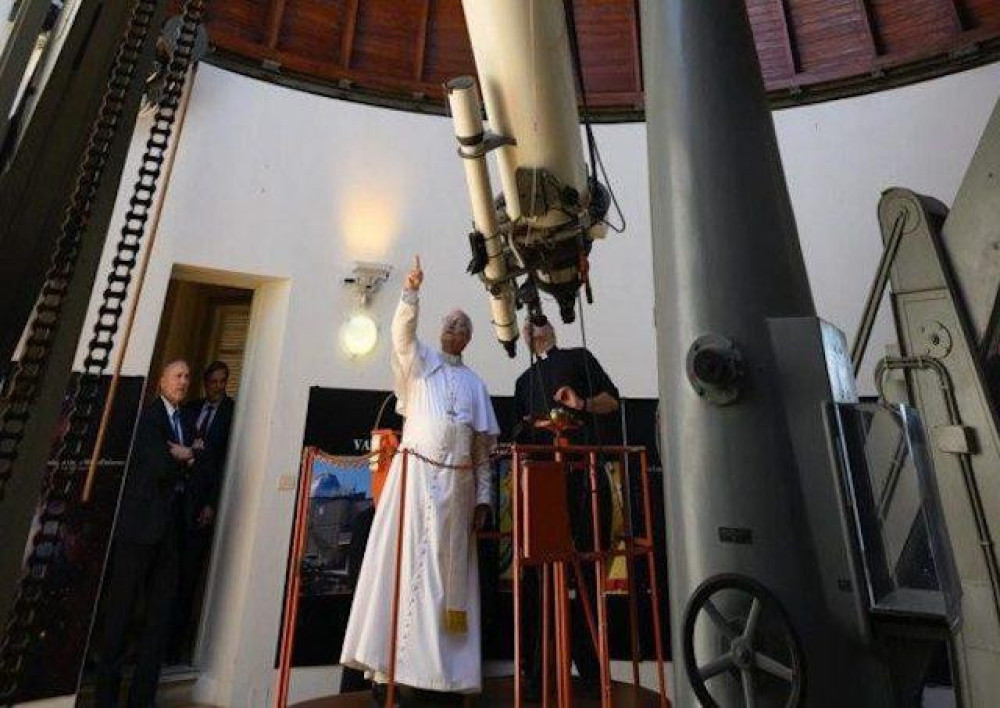 Vatikánske observatórium otvára jubilejný 20. ročník letnej školy astronómie
