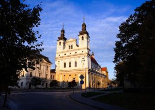 Pozvánka na hodovú slávnosť Katedrály svätého Jána Krstiteľa v Trnave