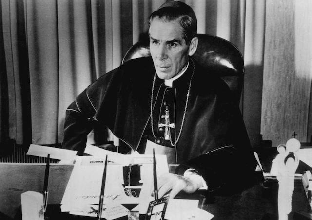 Fulton Sheen bude blahorečený. Do St. Louis mieria desaťtisíce pútnikov