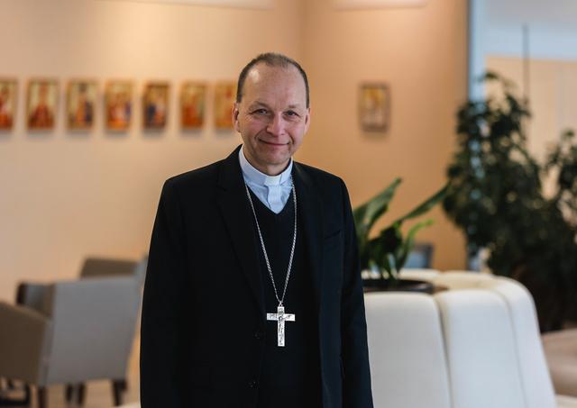 Biskup Haľko požehná mobily a tablety v duchu svätého Carla Acutisa