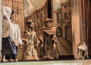Svätý František ožije v Trnave vďaka ručne vyrezávaným marionetám