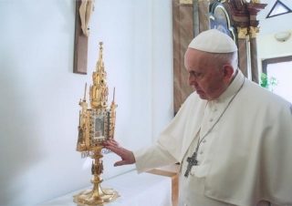 V Hronskom Beňadiku príjmu nových členov do Bratstva Kristovej krvi