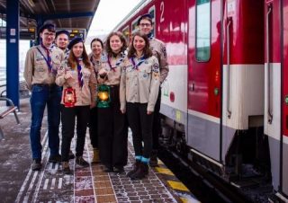 Betlehemské svetlo čaká opäť tradičná cesta vlakmi po celom Slovensku