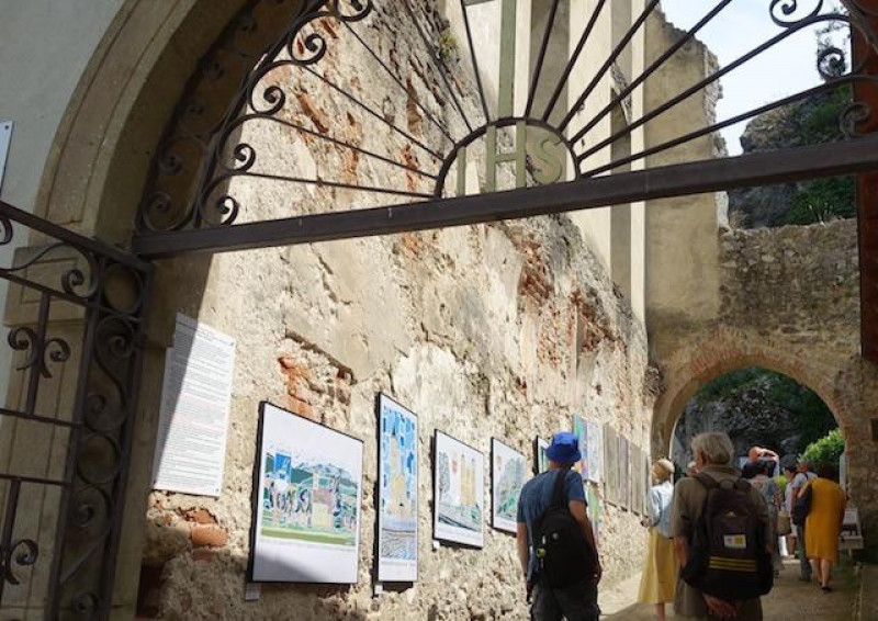 Pozvánka na výstavy z medzinárodného sympózia ORA ET ARS – SKALKA