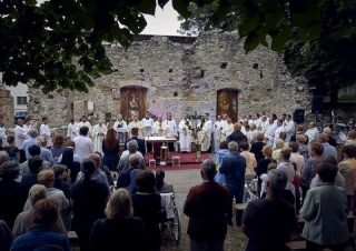 Púť k sv. Svoradovi-Andrejovi spoja s inauguráciou známky mníchy Cypriána