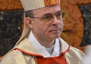 Biskup Chovanec požehná obnovenú Kaplnku sv. Anny v Dolných Strhároch