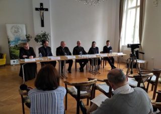 Nitrianske biskupstvo o blížiacich sa celomestských ľudových misiách v Nitre