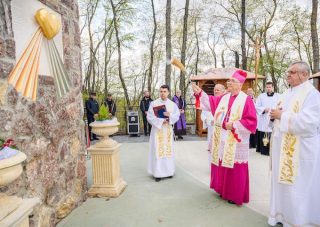 Žilinský biskup Tomáš Galis ustanoví areál na hore Butkov za diecéznu svätyňu