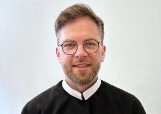 Redemptorista Ján Kniez prijme kňazskú vysviacku. Vysväti ho apoštolský nuncius