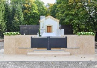 Svätá omša s biskupom Tomášom Galisom na výročie zjavení vo Fatime v Koclířove