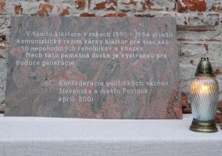 Za obete komunistického režimu budú sláviť svätú omšu v Pezinku