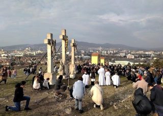 Nitriansky dekanát pozýva na pešiu procesiu na Kalváriu