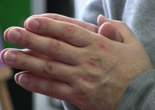 Cirkev na Slovensku dnes vyzýva k modlitbám za obete zneužívania