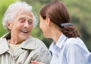 Slovenská katolícka charita spúšťa vianočnú zbierku na podporu seniorov